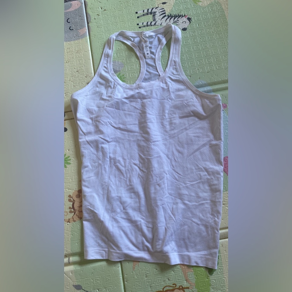 Lululemon swiftly tank size 12 in white